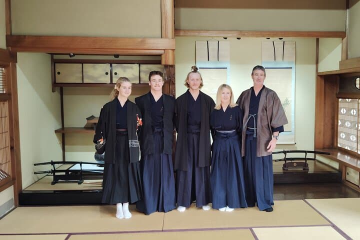 Samurai Experience at Arai Residence: Toyama-ryu Iaido Workshop in Izumisano, Osaka photo 6