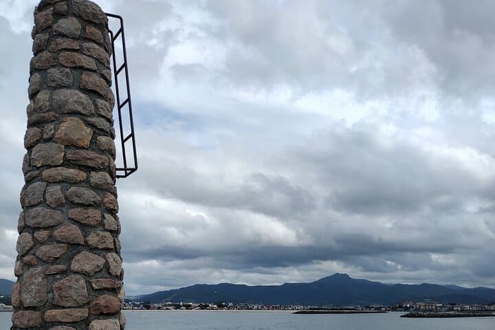 Hondarribia Bike Tour: Cape Higuer Lighthouse, Fishermen’s Quarter & Basque Culture photo 3