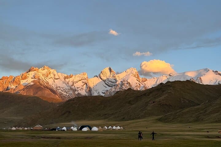Discover Issyk-Kul Lake: 2-Day 4x4 Adventure from Bishkek