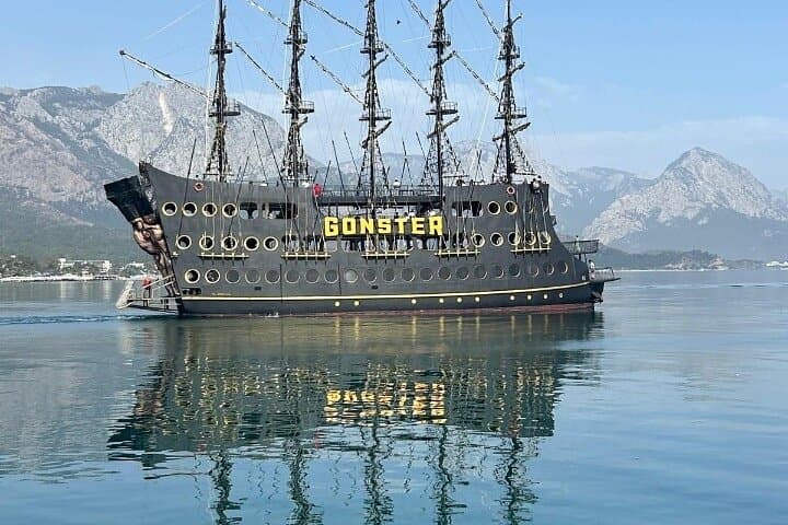 Antalya Sunset Pirate Boat: Dinner, Swim & Foam Party on the Mediterranean photo 4