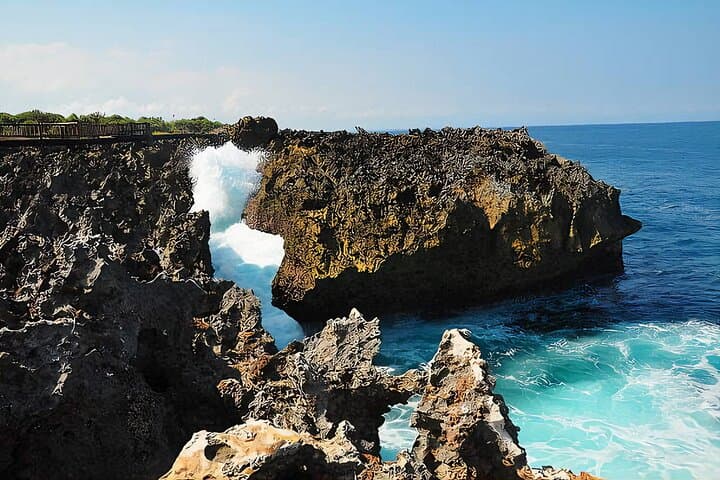 Uluwatu Private Coastal Tour: Beaches, Cliffs & Cultural Highlights photo 3