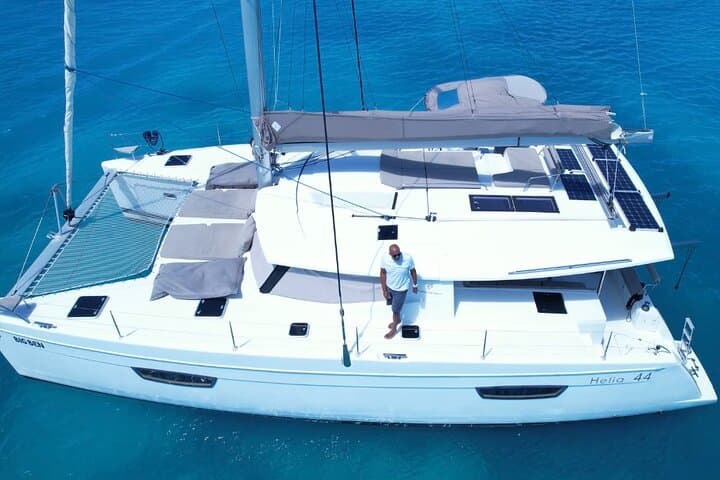 Private Full-Day Catamaran in Grace Bay: Pine Cay, Half Moon Bay & Sand Dollar Bar photo 3