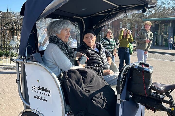 Amsterdam Pedicab Rickshaw Tour: See the Highlights in 1 Hour photo 3