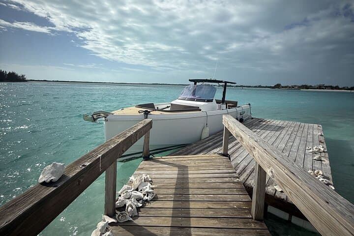 Private Sunset Boat Tour to Pine Cay & Grace Bay (Fjord 38) photo 4