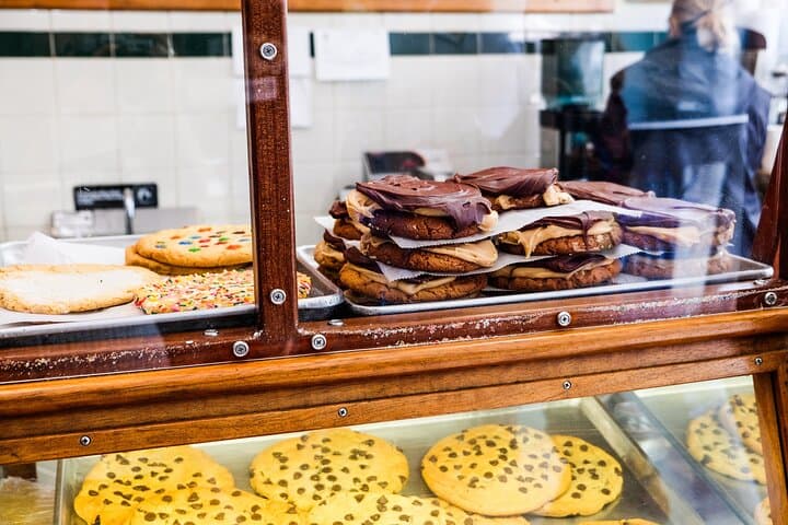 Key West Sweet Treats Walking Tour: Donuts, History & Harbor Stroll photo 5