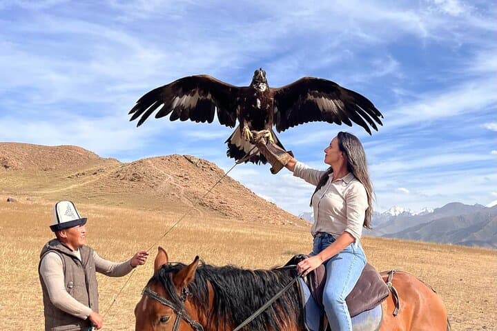 Issyk-Kul & Chon Kemin: 4-Day Nomadic Yurt Stay with Eagles and Horseback