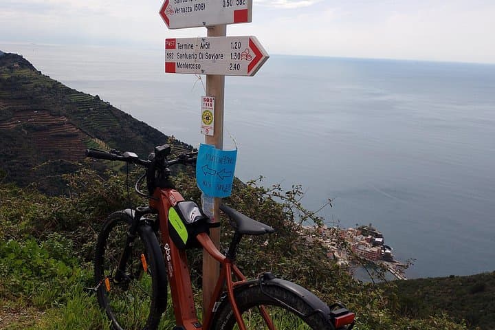 Cinque Terre E‑Bike Tour from Monterosso — Panoramic Electric Ride above the Villages photo 4