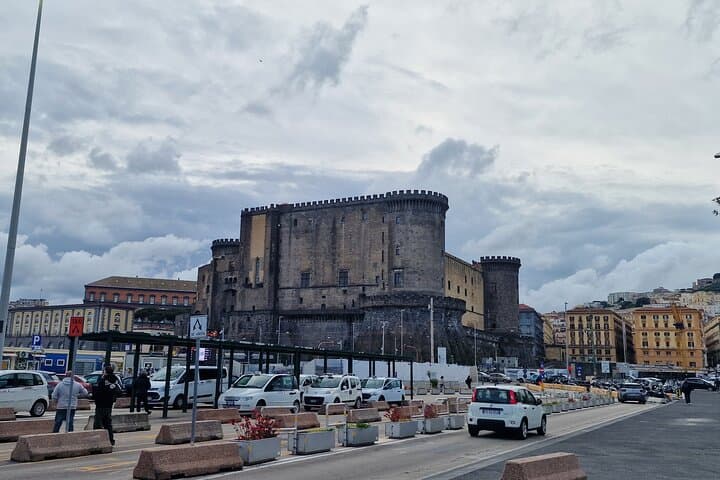 Napoli Walking Tour: Piazza del Plebiscito to Via Toledo Historical Walk photo 4