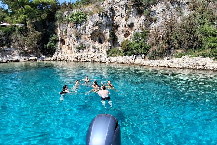Private Hvar Speedboat: Pakleni Islands, Red Rocks & Sunset Cruise photo 4
