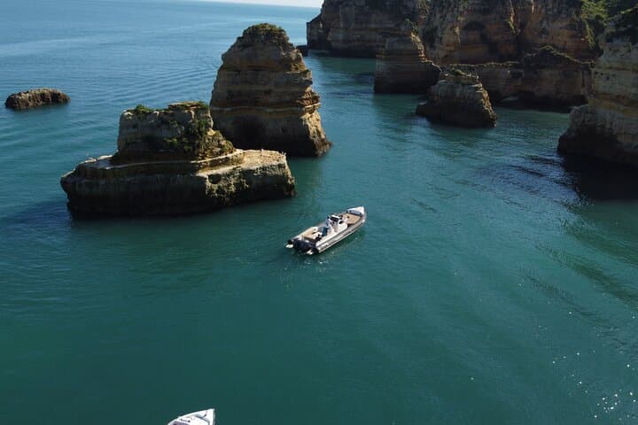 Private Speedboat Tour to Benagil Caves from Lagos, Algarve photo 4
