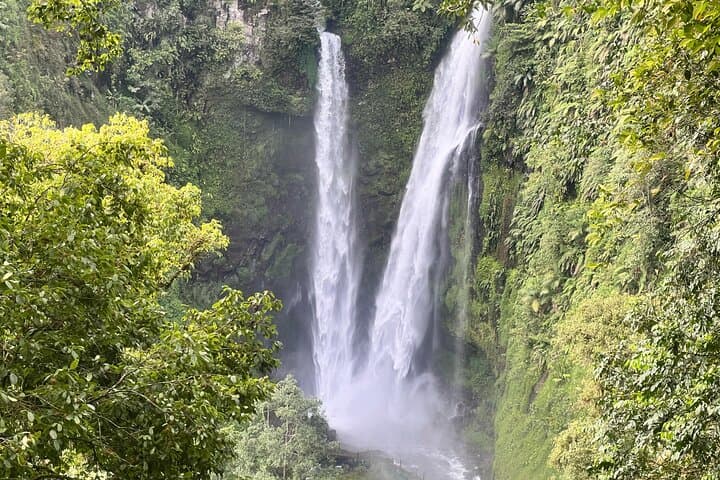 Jakarta Rainforest Hike: Suspension Bridge, Twin Waterfalls & Situ Gunung Lake