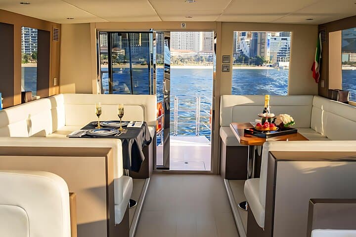 Dubai Luxury Sunset Yacht Cruise with Dinner & Drinks (2-Hour) photo 4