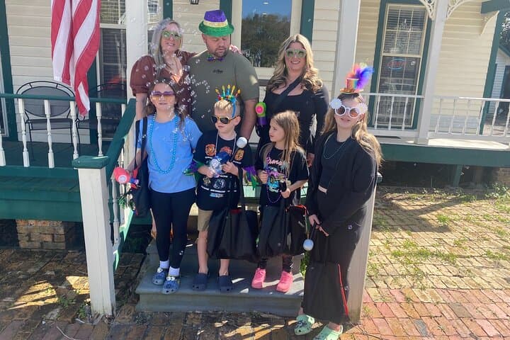 Downtown Pensacola Birthday Scavenger Hunt: Interactive Self-Guided Party photo 3
