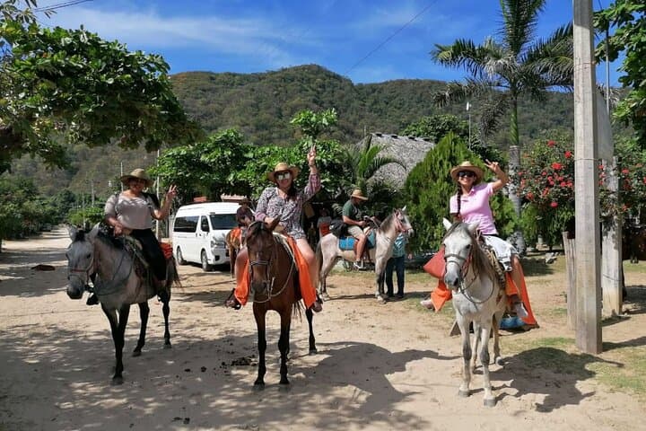 Horseback to Atotonilco: River Riding & Hot Springs near Puerto Escondido