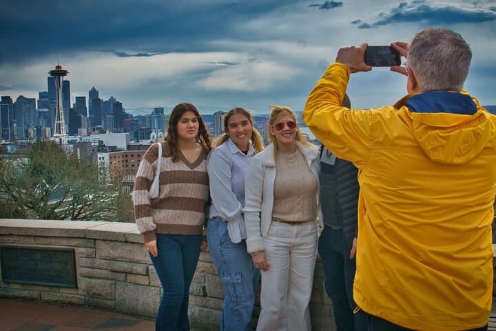 Seattle City Highlights: 3-Hour Downtown Sightseeing Tour photo 2