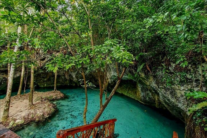 Full-Day Tulum Adventure: Tulum Ruins, Gran Cenote & Yal Ku Lagoon photo 4