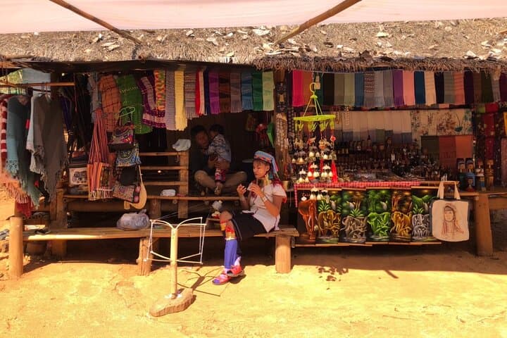 Golden Triangle Day Tour from Chiang Rai: Temples, Hill Tribes & Laos Border photo 2