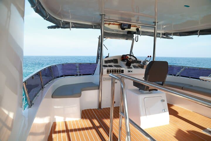 Luxury Yacht Phi Phi & Maiton Full-Day: Snorkel, Maya Bay & Island Hopping photo 3