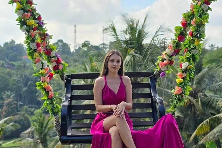 Full-Day Bali Swing & Ubud Tour: Tegallalang Rice Terraces, Monkey Forest & Ubud Market photo 4