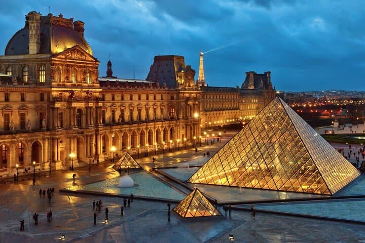 Paris Highlights Private Bike Tour — Expert Local Guide & Iconic Landmarks photo 5