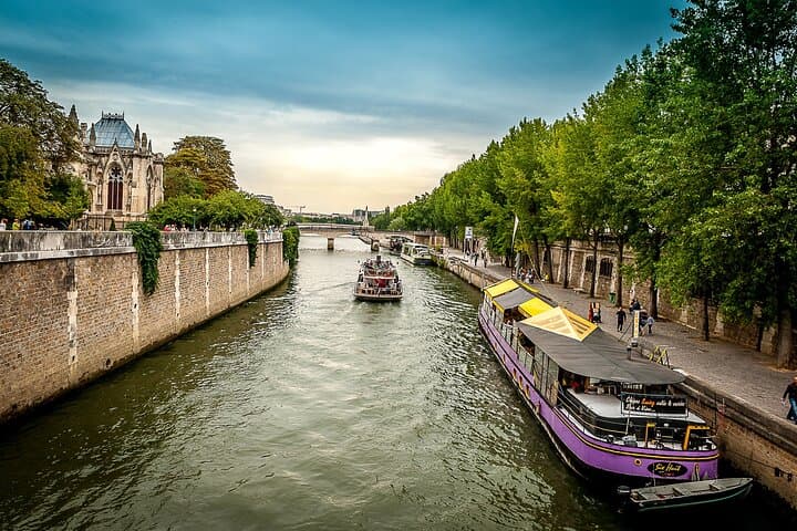 Full-Day Paris Highlights: Private Montmartre, Latin Quarter & Seine Cruise photo 4