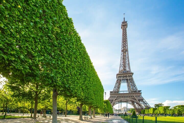 VIP Paris Experience: Eiffel Tower Lunch, Seine Cruise & Louvre Private Tour photo 6