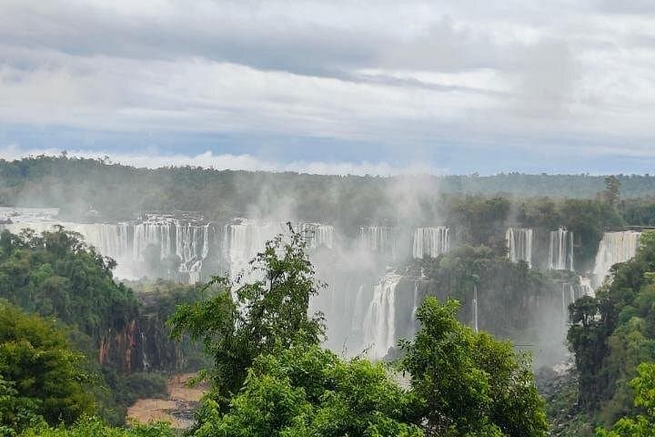 Private Brazilian-Side Iguazu Falls Tour with Parque das Aves & Saltos del Monday photo 3