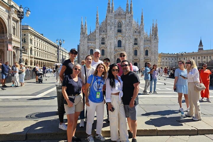 Cycle Milan's Icons: 3-Hour Highlights Bike Tour