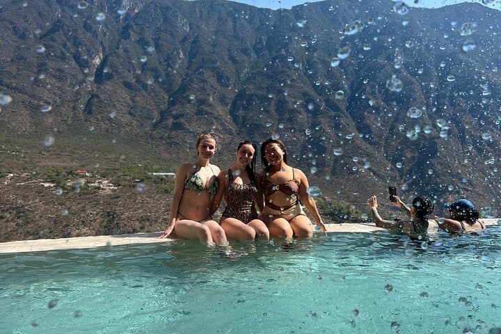 Tolantongo Hot Springs Day Trip from Mexico City: Caves, Thermal Pools & Turquoise River photo 4