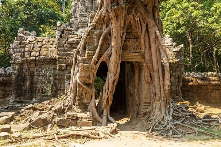 Private Sunrise or Sunset Angkor Wat Tour — Luxury Guided Experience in Siem Reap photo 3