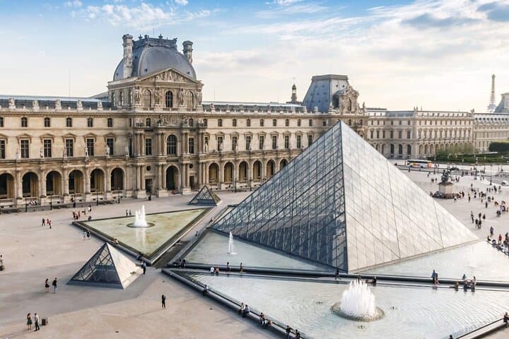 Full-Day Paris Highlights: Private Montmartre, Latin Quarter & Seine Cruise photo 3