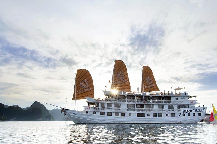 Halong Bay 3-Day Cruise: Sung Sot Cave, Titov Island & Kayaking in Lan Ha photo 1