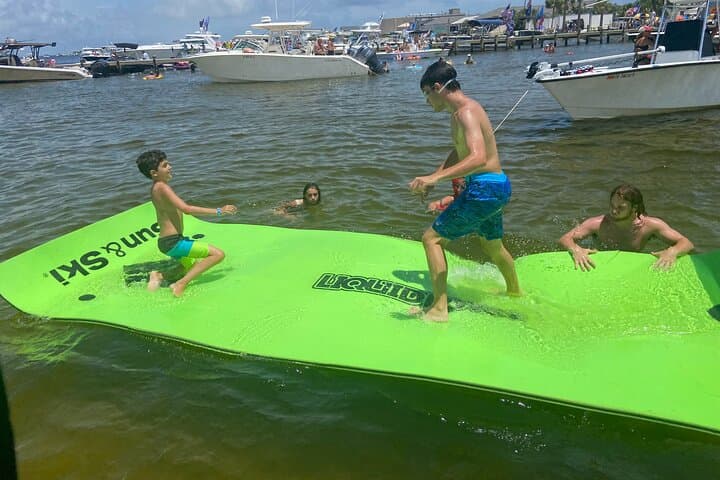 Private Lake Conroe Boat Charter: Custom Parties, Wakesurf & Sunset Cruises photo 6