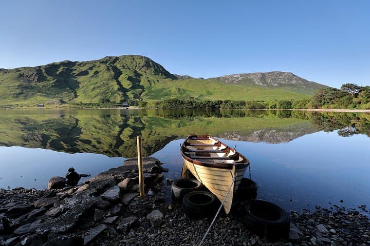 Connemara and Kylemore Abbey Private Day Tour from Galway