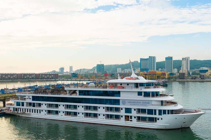 Full-Day Explore Halong Bay Cruise — Sung Sot, Titov & Luon Cave photo 5