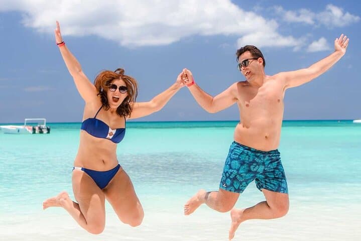Saona Island Day Trip from Punta Cana: Natural Pool, Starfish & Beach Buffet