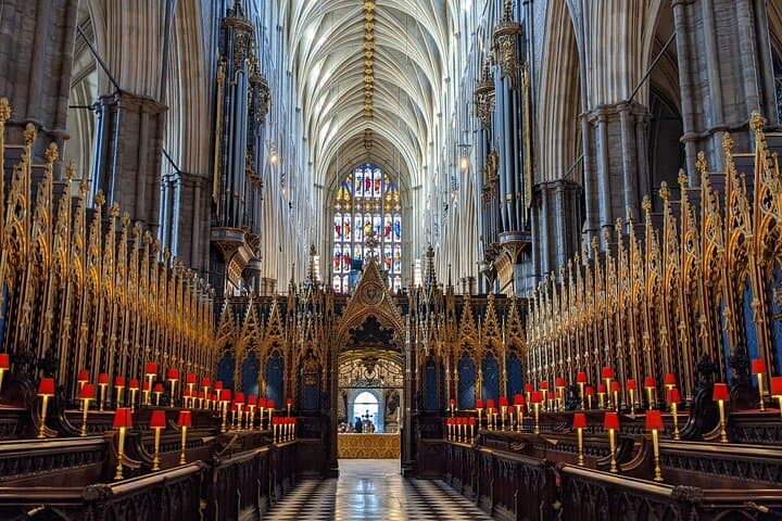 VIP Westminster and Westminster Abbey Guided Walking Tour — Skip-the-Line London Experience photo 1