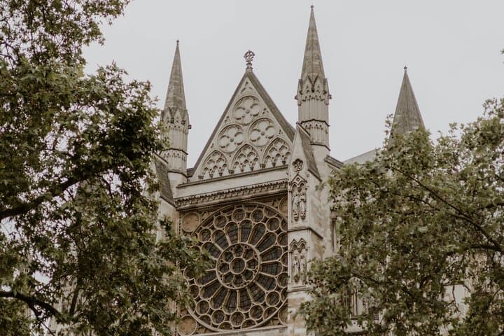 VIP Westminster and Westminster Abbey Guided Walking Tour — Skip-the-Line London Experience photo 3