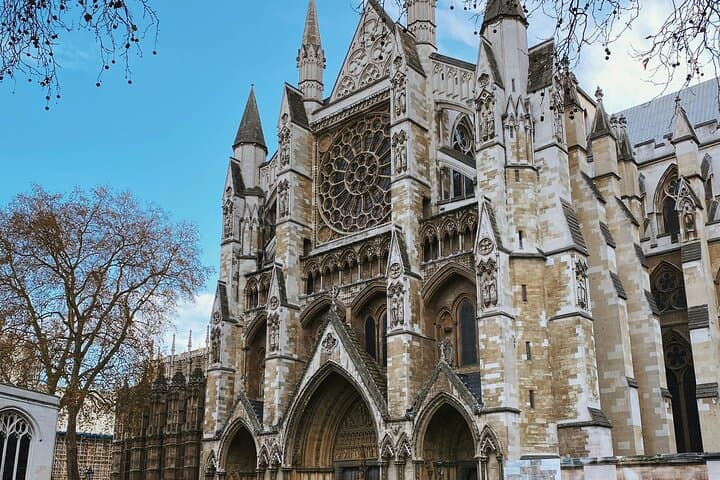 VIP Westminster and Westminster Abbey Guided Walking Tour — Skip-the-Line London Experience photo 4