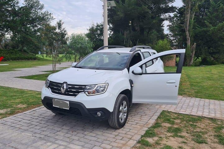Quito Airport to Hotel Private Transfer — Fast, Safe Pickup from Mariscal Sucre photo 3