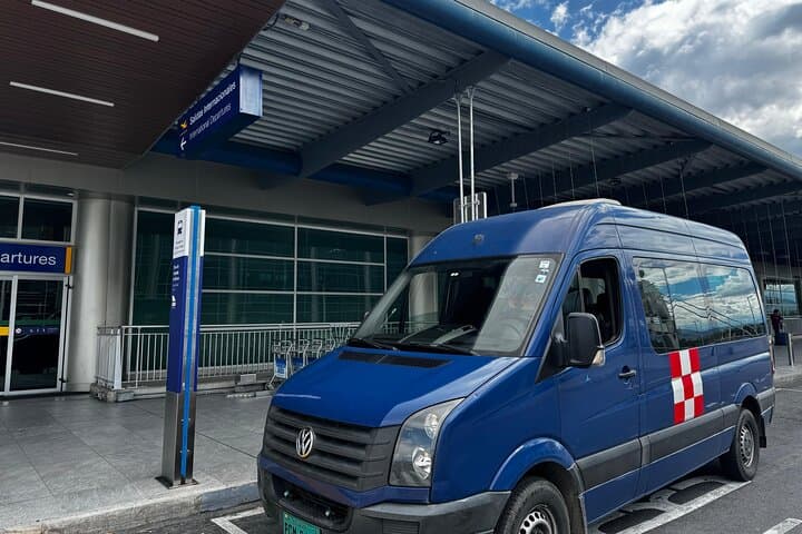 Quito Airport to Hotel Private Transfer — Fast, Safe Pickup from Mariscal Sucre photo 2
