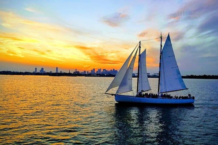 Boston Harbor Sunset Sail: Schooner Cruise from Rowes Wharf