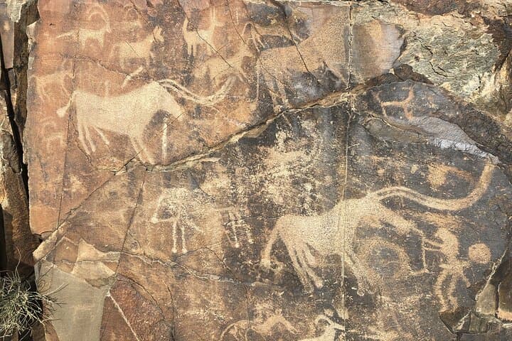 Day Trip to Tamgaly-Tas: Ancient Buddha Cliffs and the Nomad Fortress photo 5