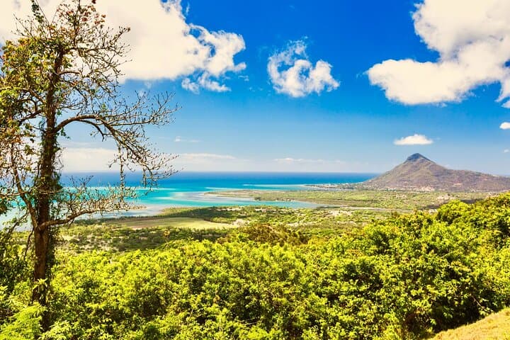 Private Southwest Mauritius Tour — Chamarel, Seven Colored Earth & Rhumerie