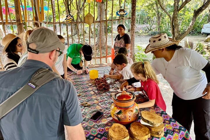 Cozumel Melipona Honey Tasting and Hands-On Jungle Chocolate Workshop photo 3
