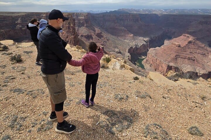 Private East Grand Canyon Picnic with Navajo Guide — Off‑Road Expedition from Page, AZ
