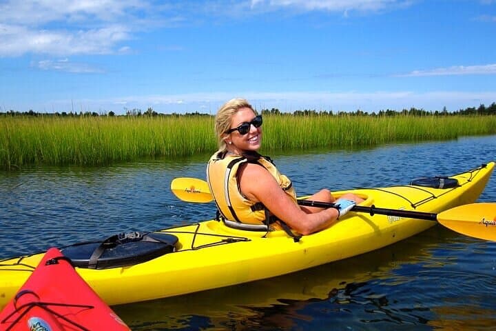 Cold Spring Harbor Kayak Tour: 2-Hour Guided Paddle Past Labs, Mansions & Shoreline photo 4