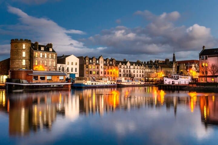 Grand Historic and Literary Tour of Edinburgh — From Calton Hill to Leith photo 3