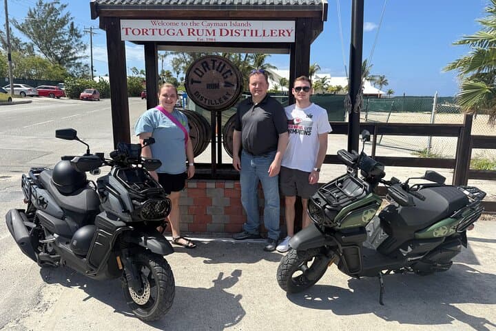 Scooter Cayman: Full-Island Scooter Tour from Seven Mile Beach photo 4