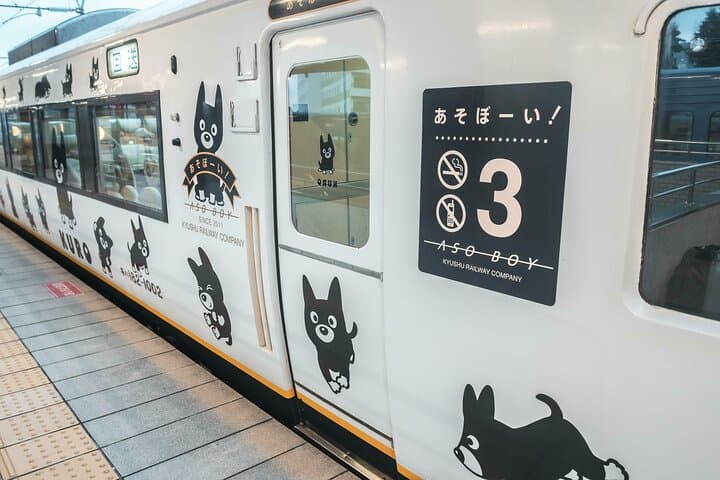 Kumamoto & Mount Aso Day Tour from Fukuoka via ASO Boy Train — Volcano, Castle & Kusasenri photo 2
